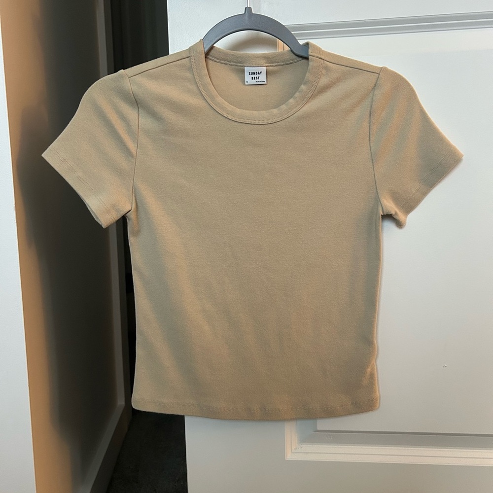 Sunday best short sleeve top tan size small